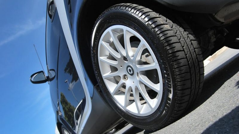 How a Tire Repair Service Can Save You Time and Money